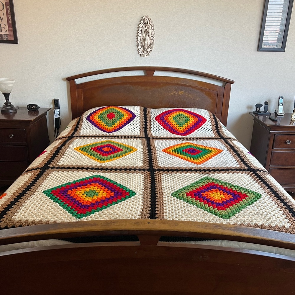 Grandma’s Rectangular Blanket: retro classic